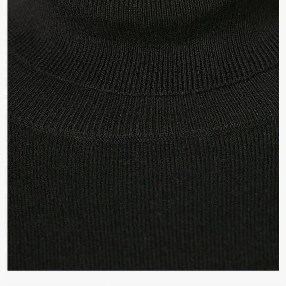 💓AMAZON ESSENTIALS CLASSIC FIT LIGHTWEIGHT BLACK TURTLENECK SWEATER SIZE M💓 - Picture 3 of 3